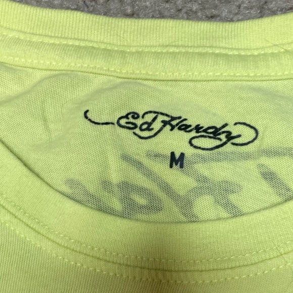 ‼️SOLD‼️ Vintage Y2K Ed Hardy Baby Tee Yellow Size Medium - Picture 2 of 3